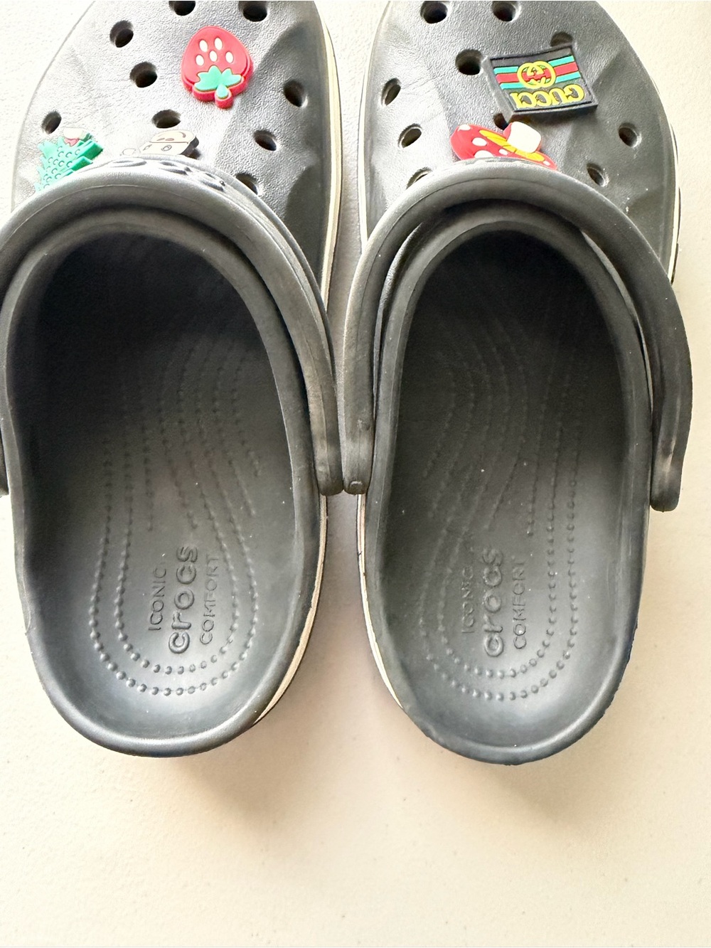 Crocs bayaband womens Classic Clogs in Black white spellout w/ Fun Jibbitz Sz 7 - Picture 5 of 5